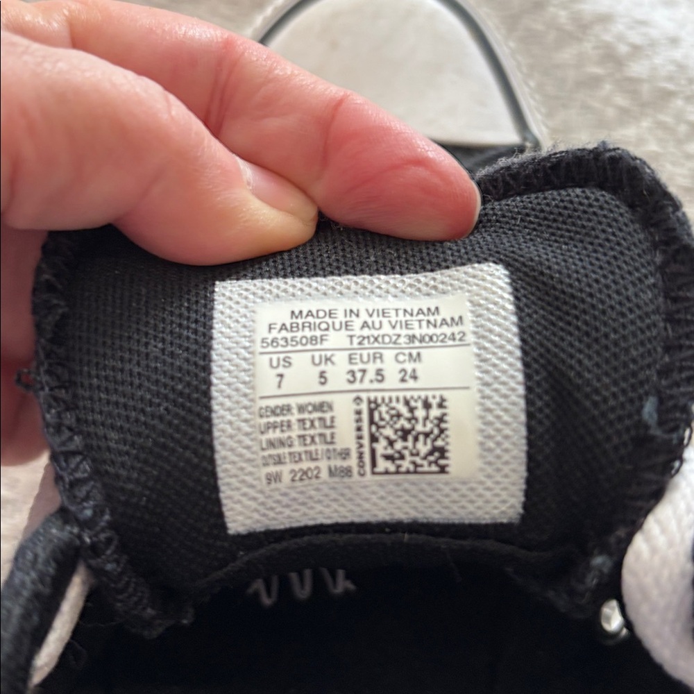 Converse All-Stars - Picture 7 of 8